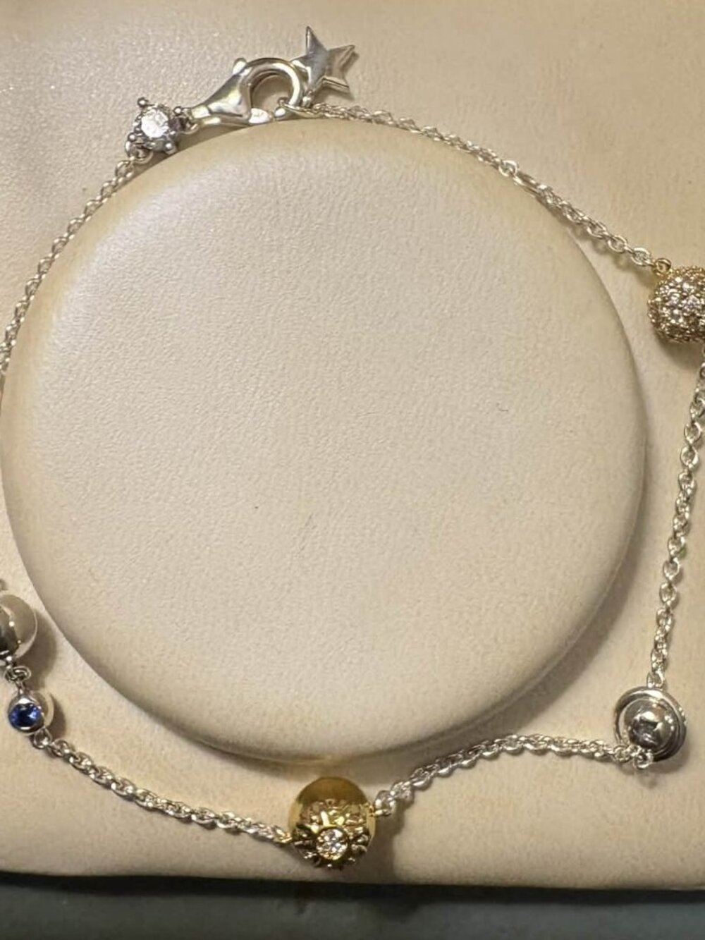 PANDORA - NEW - Solar System Bracelet - Size 7.5 inches (19 cm) - 140$